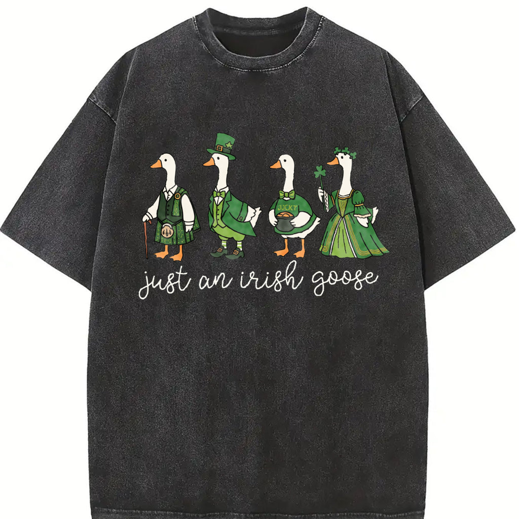 Goose St Patrick's Day Comfort Colors Shirt Silly Irish Goose Four Leaf Clover T-Shirt Cute Lucky Animal Women's Shenanigans Tee for Her